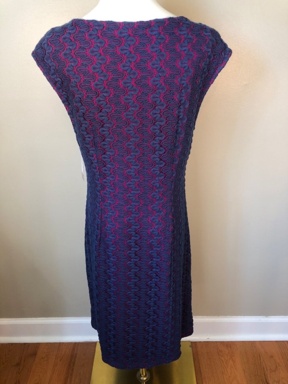 NWT Ellie Kai Emily Dress Fuchsia Sheath Dress With Navy Lace Overlay Size 10 - Picture 3 of 12